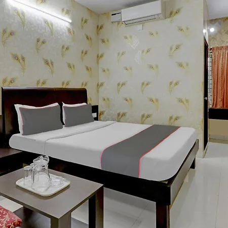 Capital O Champion Lotus Near Mantri Square Mall Bangalore Exterior photo